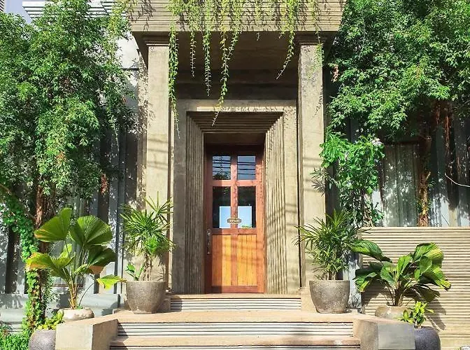 Hotel Veha Retreat And